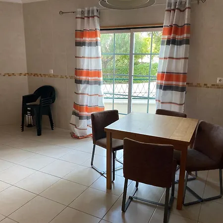 En 1 A 5 Personnes Apartman Albufeira